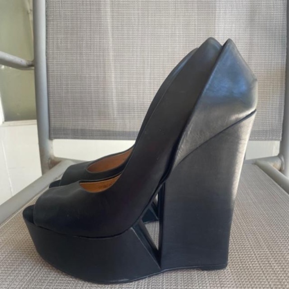 L.A.M.B. Black Leather Amour Wedge Cut Out Platform Heels - Picture 2 of 9